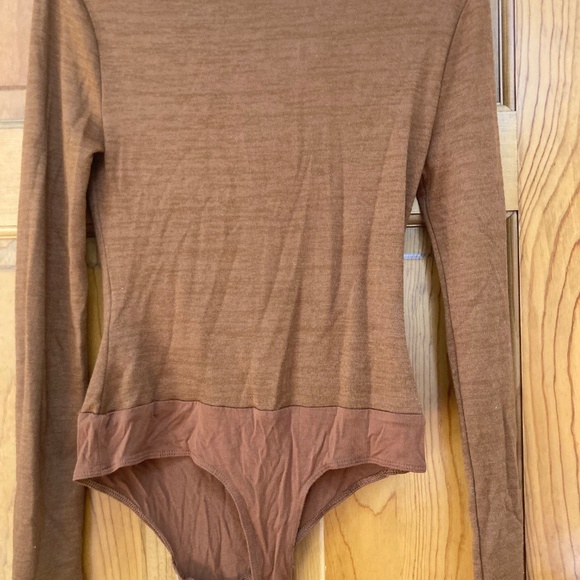 NWOT Banana Republic thong bodysuit with scoop neck - Picture 7 of 7